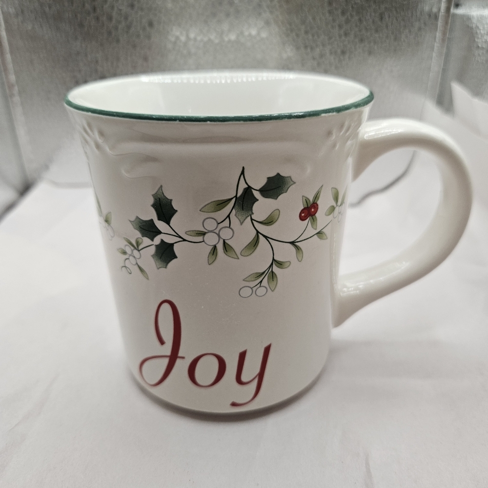 Pfaltzgraff Winterberry"Joy" Festive Mug with Joy Design